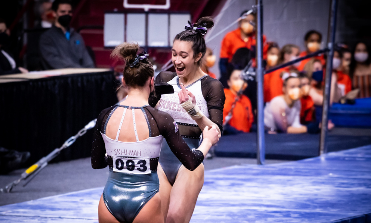 Lessons Elite Gymnastics Could Learn From College - College Gym News