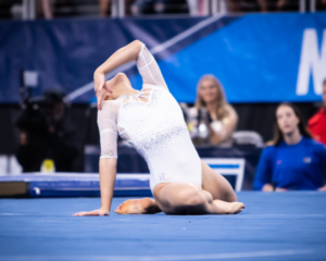 Florida's Leanne Wong does a pose on floor during her floor routine
