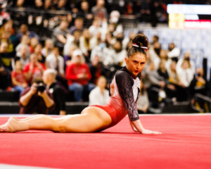 Claire Gagliardi competes on floor for Ohio State.