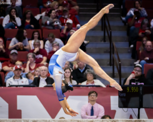 Isabella Magnelli competes beam