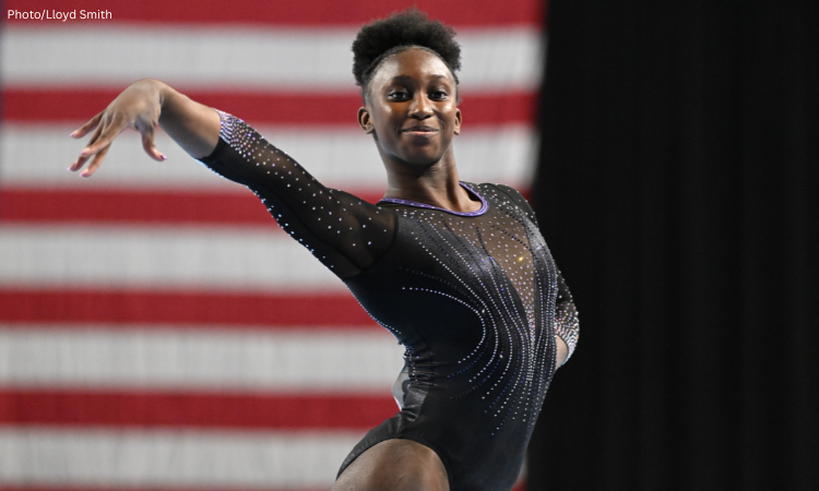 Zoey Molomo